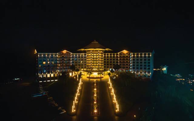 Fazzenda Park Resort inaugura complexo de eventos com show de Marcos & Belutti