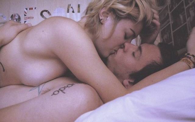 StaminUp Male Enhancement Gummies Singapore - Get Better, Longer & More Intense Sex