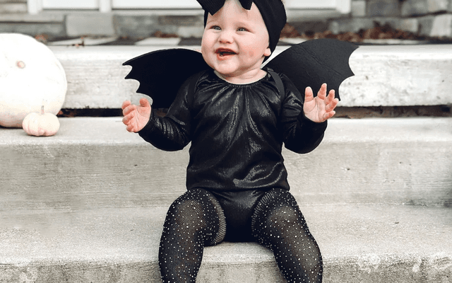 Moments in Style: From Newborn Magic to Mommy & Me Twinning