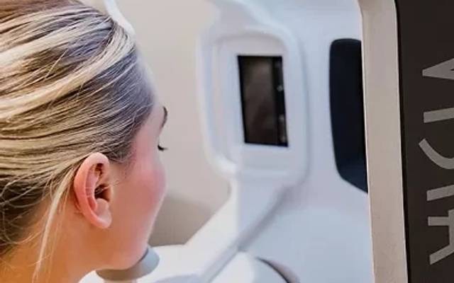 How Does VISIA Analyze Skin Pores and Surface Texture?