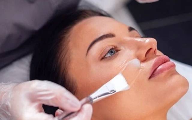 How Long Does Skin Recovery Take After a Glycolic Acid Peel?
