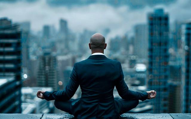 ⨳MillionaiRE MeditatiON@: A Practical Guide to Wealth-Focused Mindfulness⨳