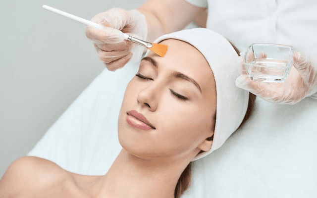 How Does a Chemical Peel Work?