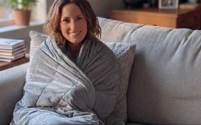 BareEarth Weighted Blanket Reviews -  Should You Spend Your Money? Read Before You Buy!