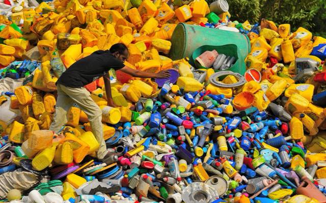 Waste Plastic Pyrolysis Manufacturing Plant Project Report 2026: Industry Trends, Setup Cost, and Raw Materials