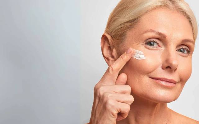 BeeTox Anti-Aging Switzerland Ehrliches Urteil: Ist es wirklich „Botox in der Flasche“ oder nur ein Hype?