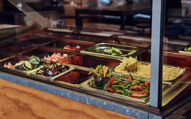 Why Professional Salad Bars Repair Services in Beverly Hills Help Restaurants Stay Ahead?