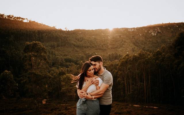 Beautiful Engagement Session near Porto, Portugal