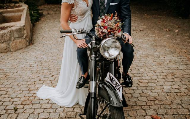 Waiting for Autumn - Wedding Highlights