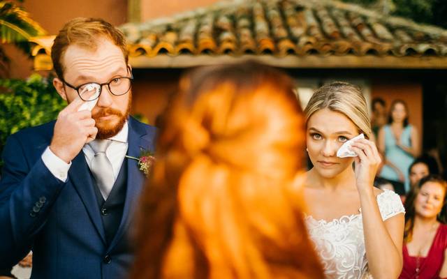 As Palavras Certas: Escolhendo o Celebrante de Casamento