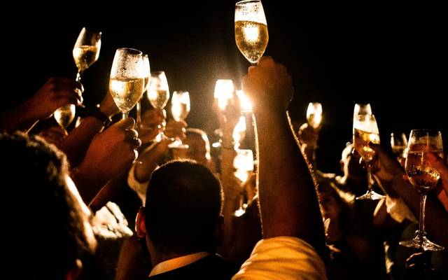 Guia Para Comprar as Bebidas de Casamento