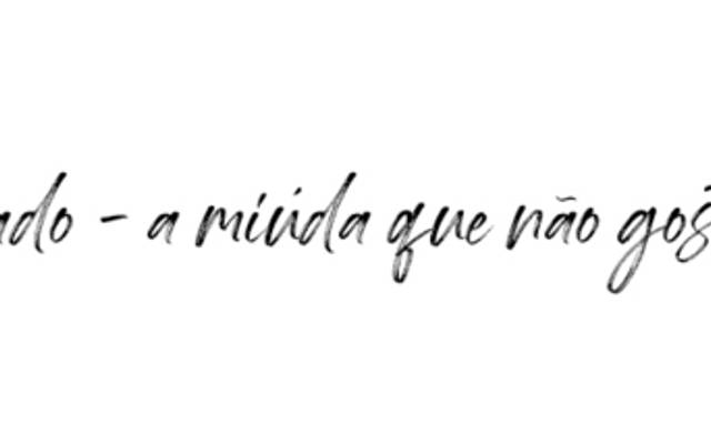 Feitio dourado - uma miúda que não gosta de fotografia