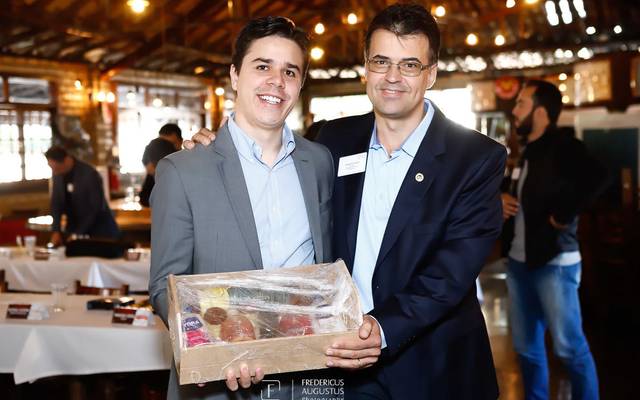 Palestra sobre peças decorativas de MDF da Berlugui