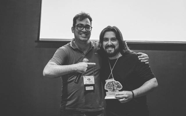 Felicidade: premiação de uma história completa
