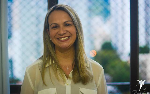 Entrevista - Cerimonialista Elaine Vinhaes