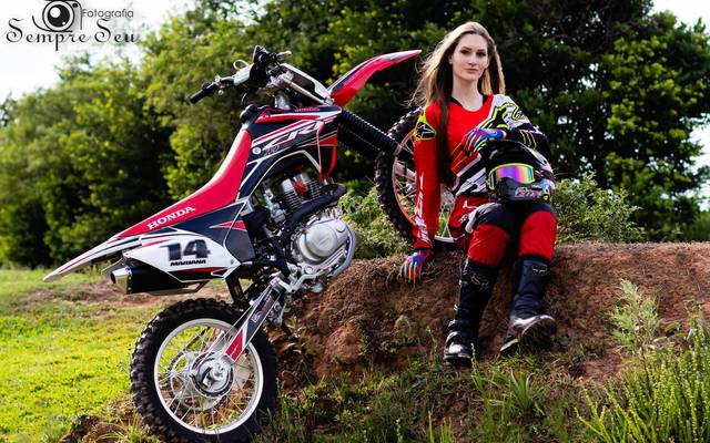 Mariana & o Motocross