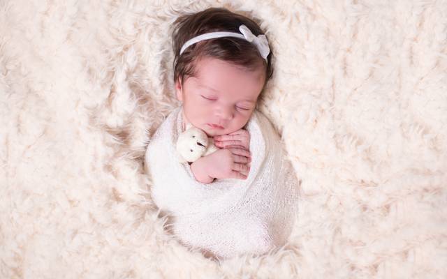 Newborn: O que saber antes de contratar um fotógrafo?