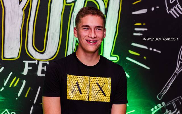 Aniversário Surpresa 18 anos - Yuri