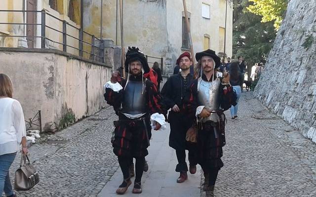 O CORDEL E A RAINHA *Massilon Silva