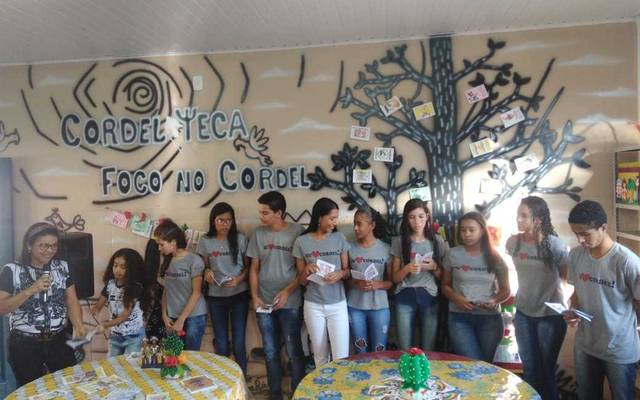 TAPETE VERMELHO * Massilon Silva  