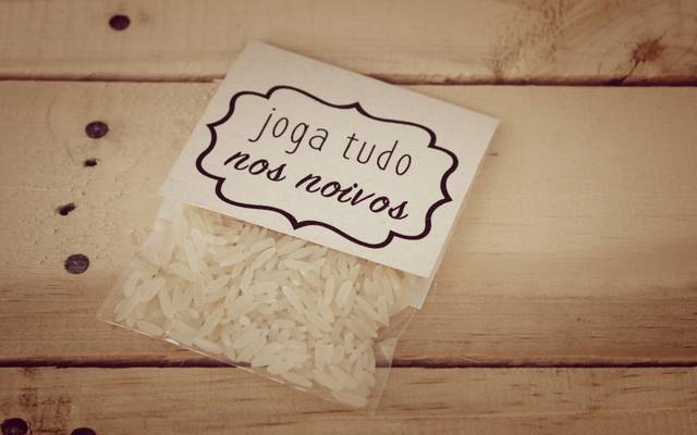 A tradição do arroz no casamento