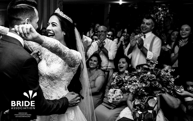 O que uma noiva ganha ao contratar um fotógrafo premiado?