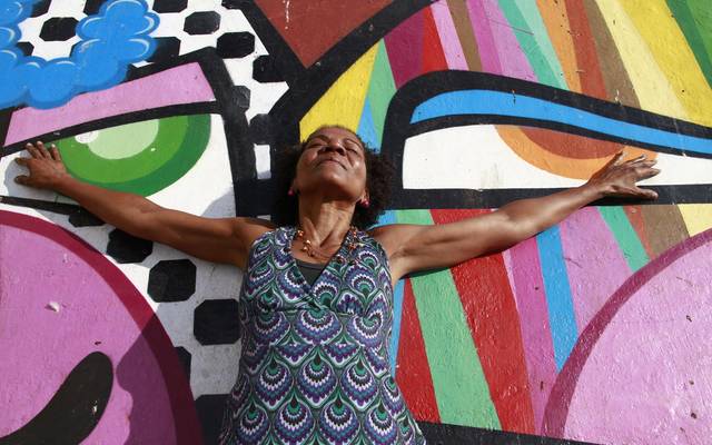 Parou o mundo por oito abraços