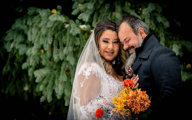 Fotógrafo registra o seu próprio casamento
