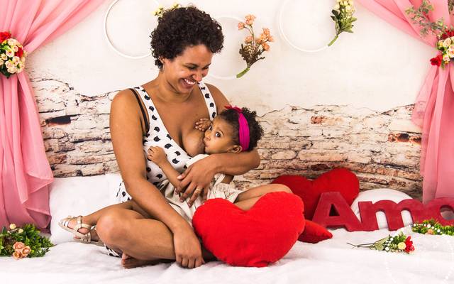 E-book 5 passos para amamentar por Mari Dias - Abraço de Doula