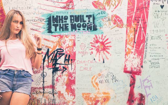 Sabrina - 15 anos - Beco do Batman - por Adilson Marques