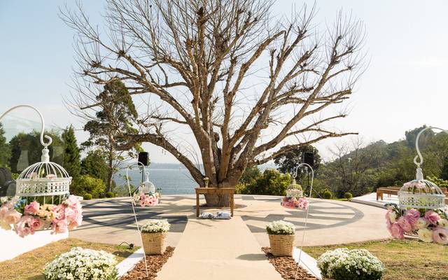 APRENDA AGORA MESMO COMO ECONOMIZAR NA DECORAÇÃO DO SEU CASAMENTO