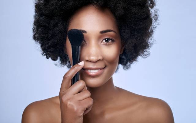 Maquiagem para noivas negras: casamento de dia e de noite