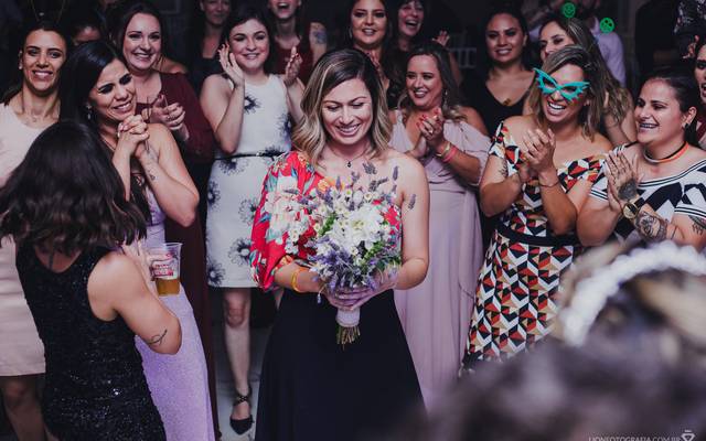 Surpresa: Pedido de casamento é feito durante festa de casamento em Mairinque