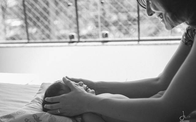 Benefícios da Massagem Shantala em bebês