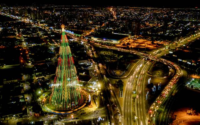 FUI DE DRONE: Árvore de Natal gigante!!!
