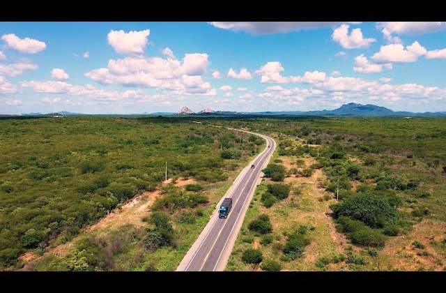 Publicitário de Unimetais Rental Patos / PB