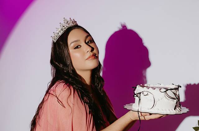 Ensaio Pessoal de Lara - 18 Anos 