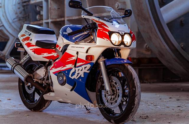 MOTAS de ENSAIO HONDA CBR 400RR | SETÚBAL