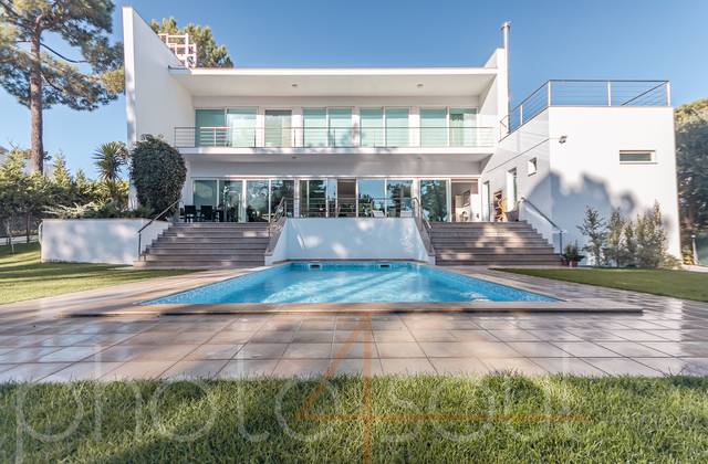 REAL ESTATE de MORADIA DE LUXO | TRÓIA