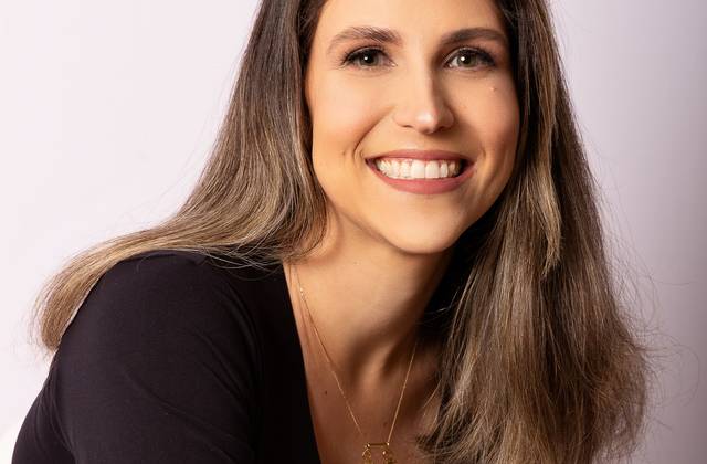 Retrato Profissional de Josi Amadeu