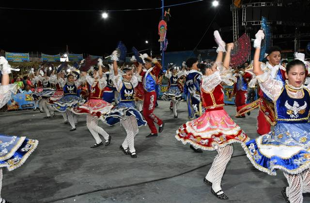 Folclore de Dança Portuguesa Renascer 