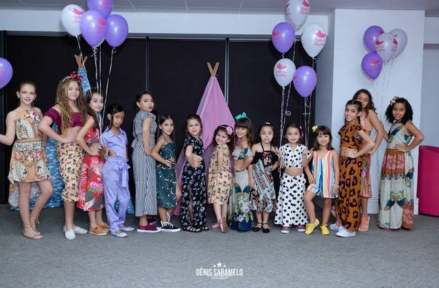 Desfile de Moda Infantil de Desfile de Moda Infantil - VCFK