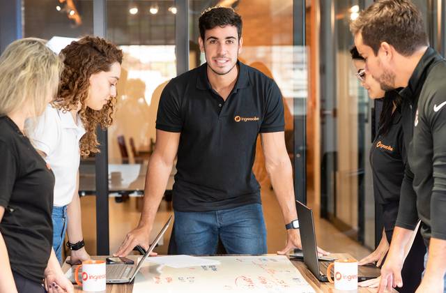 Ensaio corporativo  de Ensaio para redes sociais e site da Ingressolive