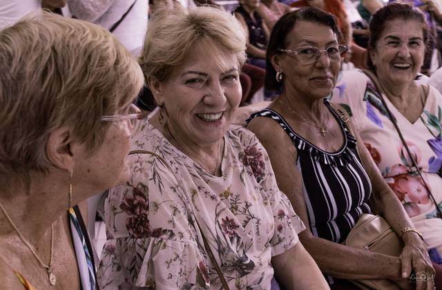 Idosos de Idosos na confraternização do Ciapi