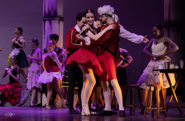 Teatro de Dom Quixote (suíte) e “Grand Divertissement”