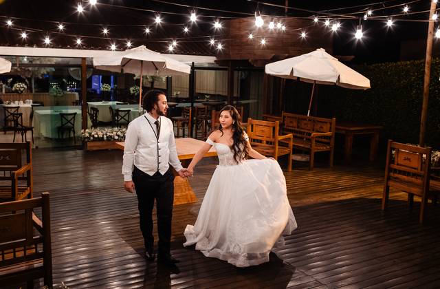 Casamentos de Zaray & Ullys: Um Casamento Íntimo e Inesquecível na Serra da Cantareira