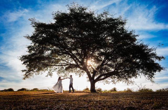 Casamentos de Ensaio Pré-Wedding em Mogi Mirim: A Alquimia do Amor de Jaque e Douglas na Vinícola Innvernia