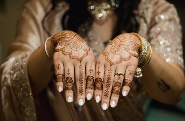 Casamentos de Um Encontro de Culturas: O Casamento de Mariana e Imran no Bistrô Capricho