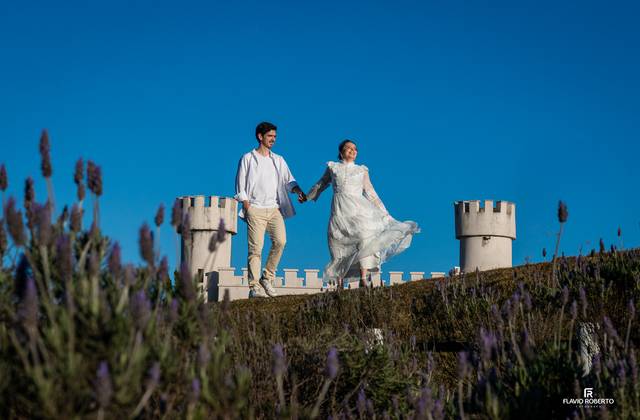 Pre Wedding de Pôr do Sol, Lavandas e Amor: Pre Wedding no Parque Pico do Itapeva