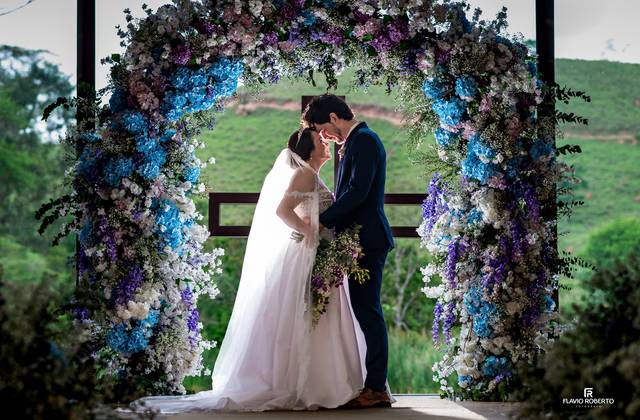 Casamento de Casamento Íntimo no Recanto do Bosque em Guaratinguetá: Júlia & Wallace